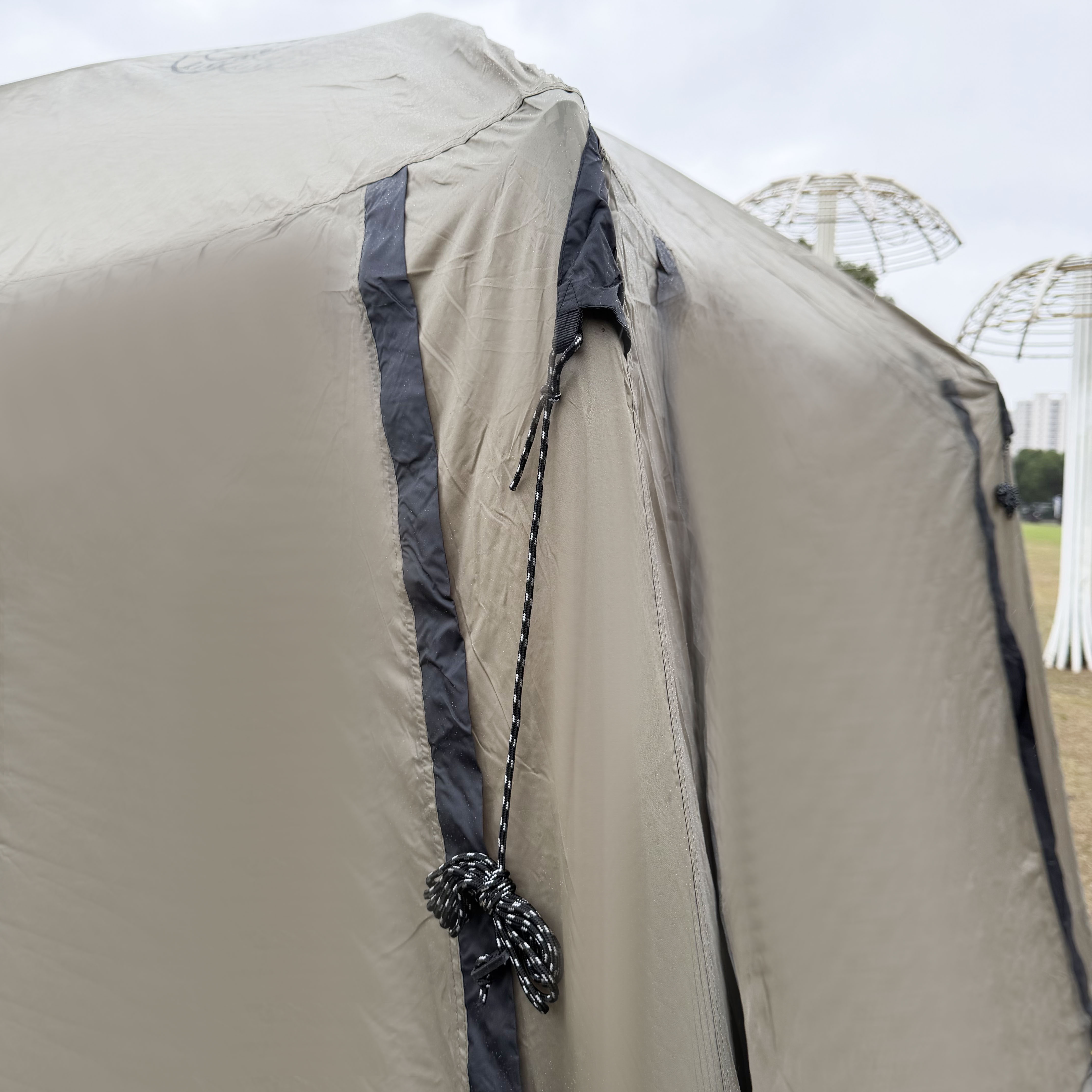 Outdoor Camping Double-Layer Tent Na Kumokonekta sa Likod Ng Sasakyan